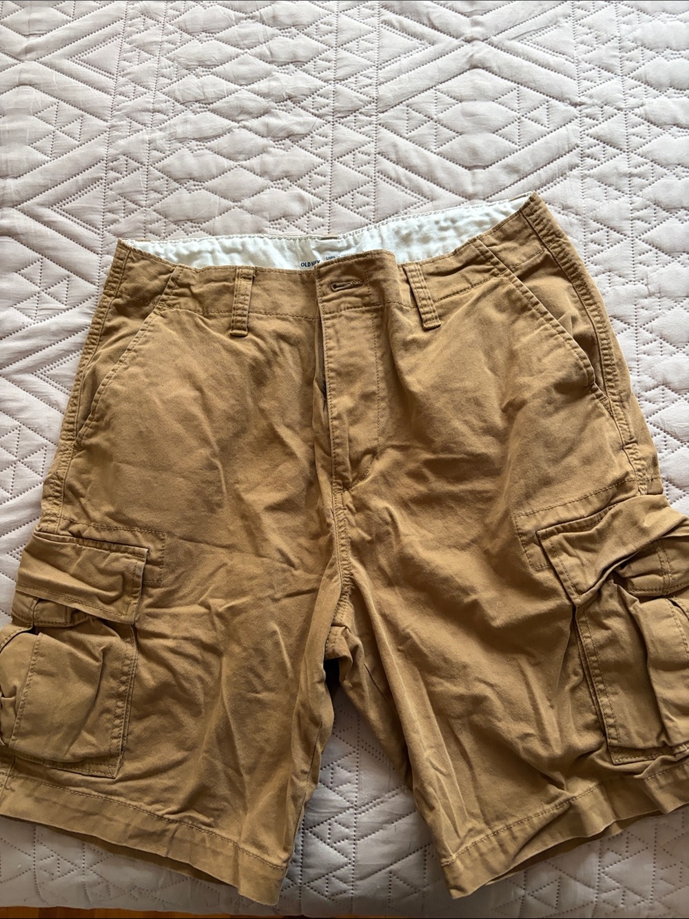 Old navy Men's Cargo Shorts in Tan